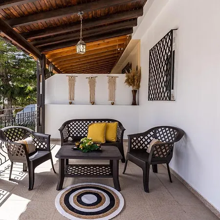Seashore 3-br In