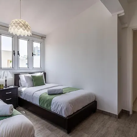 Seashore 3-br In