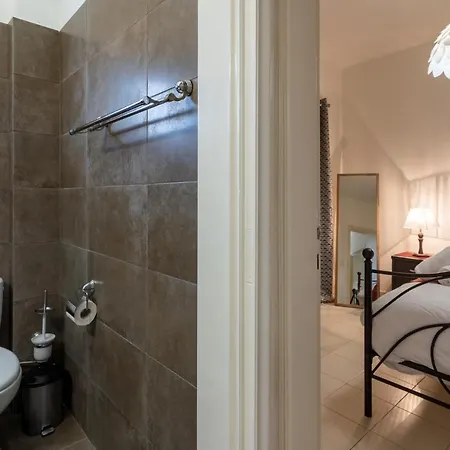 Seashore 3-br In