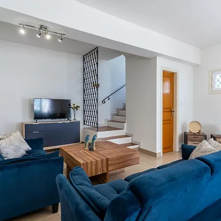 Seashore 3-br In